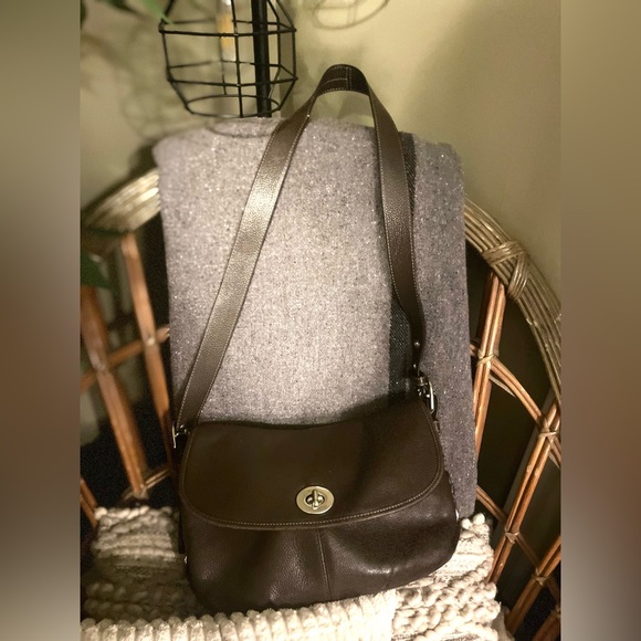 Vintage Coach Legacy Flap Shoulder Bag - Picture 5 of 8